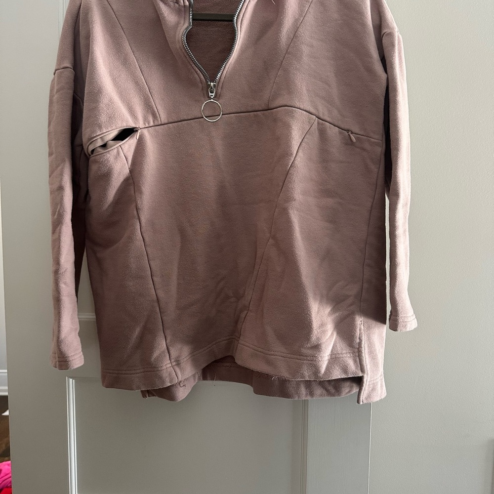 Half-Zip nursing Pullover Sweatshirt in Mauve